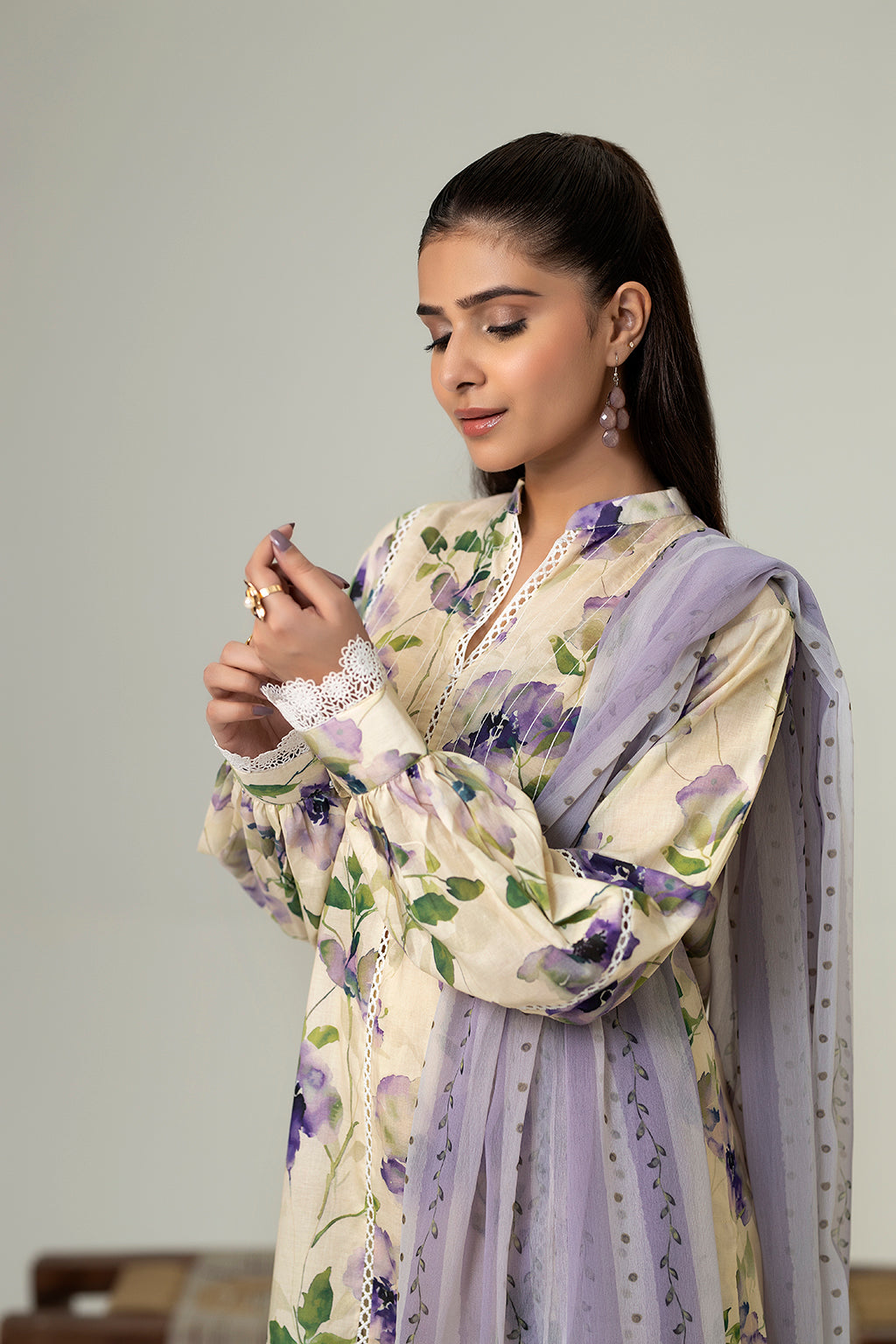Inaya