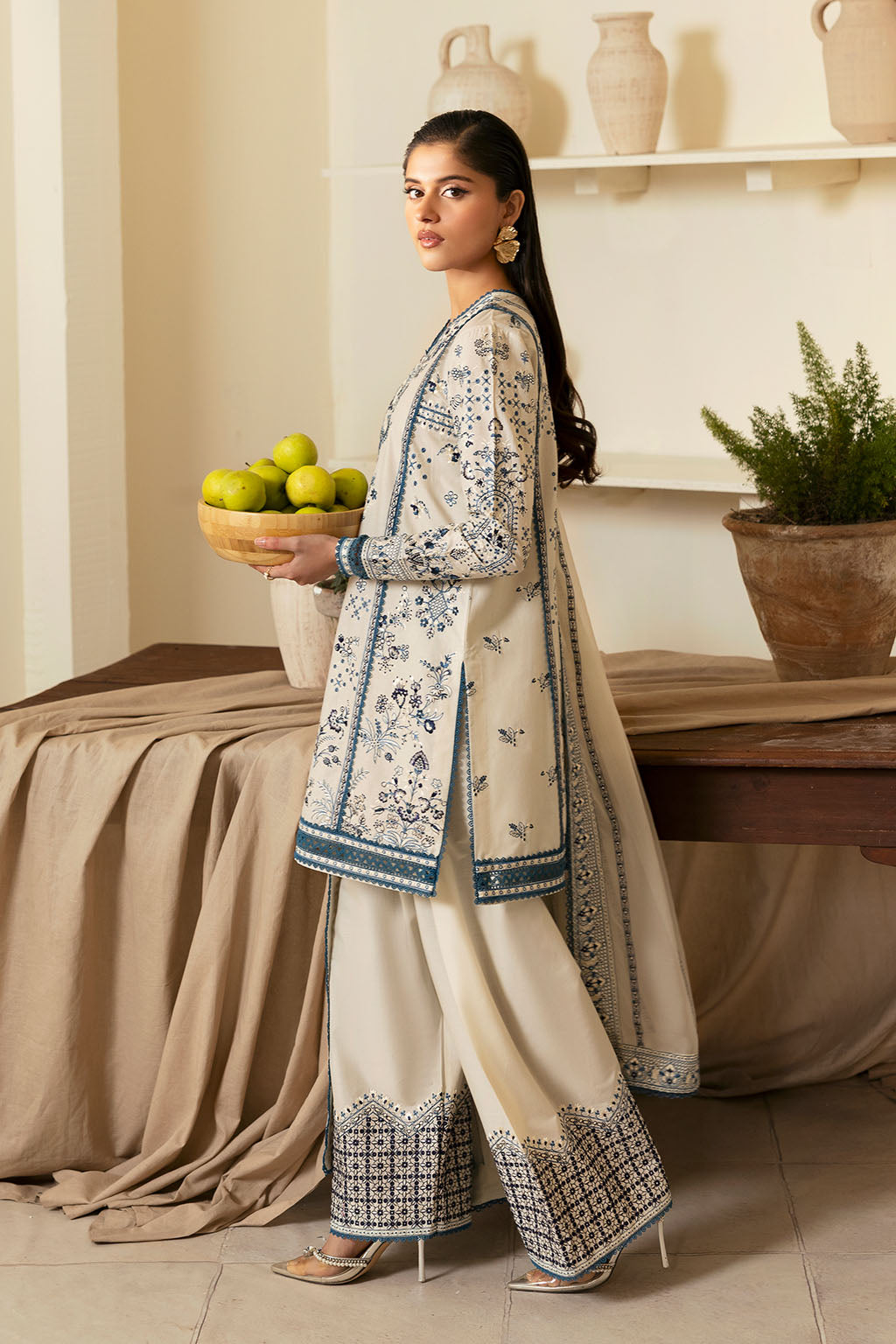 Ivory - LD009 by deyar